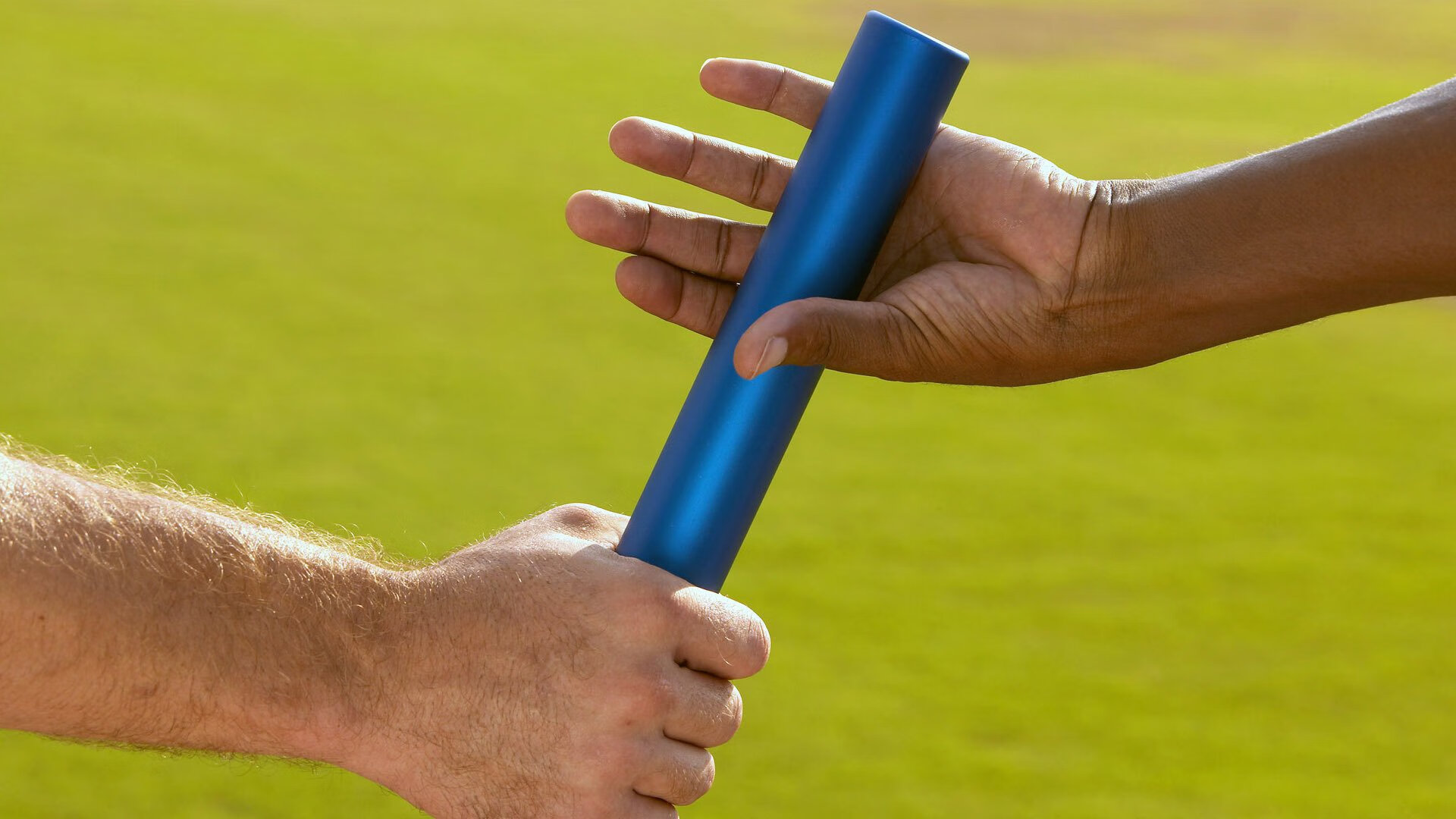 张雨霏与外国选手合影气氛融洽，张雨霏比赛现场